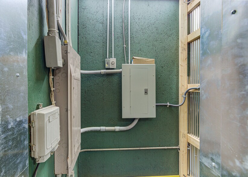 More Photos Of 500 S Washington St, Ripley General Retail For Sale