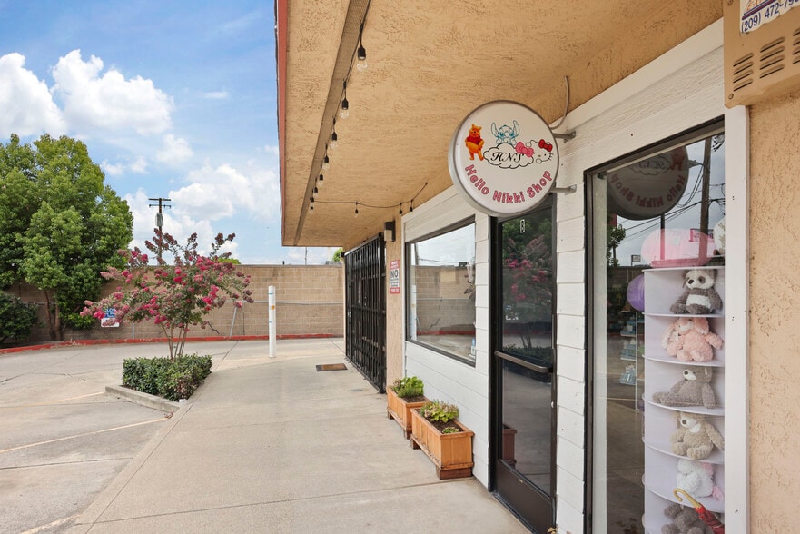 More Photos Of 702 Porter Ave, Stockton Medical For Sale