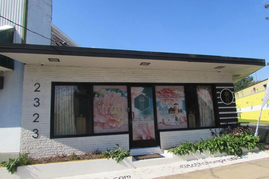 Primary Photo Of 2323 Cascade Rd, Atlanta Storefront For Sale