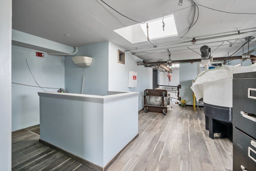 More Photos Of 1326 9th Ave, San Francisco Restaurant For Sale