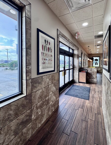 More Photos Of 3201 W Stan Schlueter Loop, Killeen General Retail For Sale