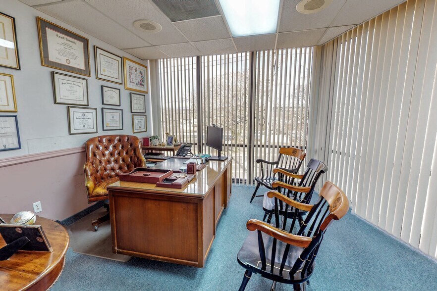 More Photos Of 545 Island Rd, Ramsey Medical For Lease