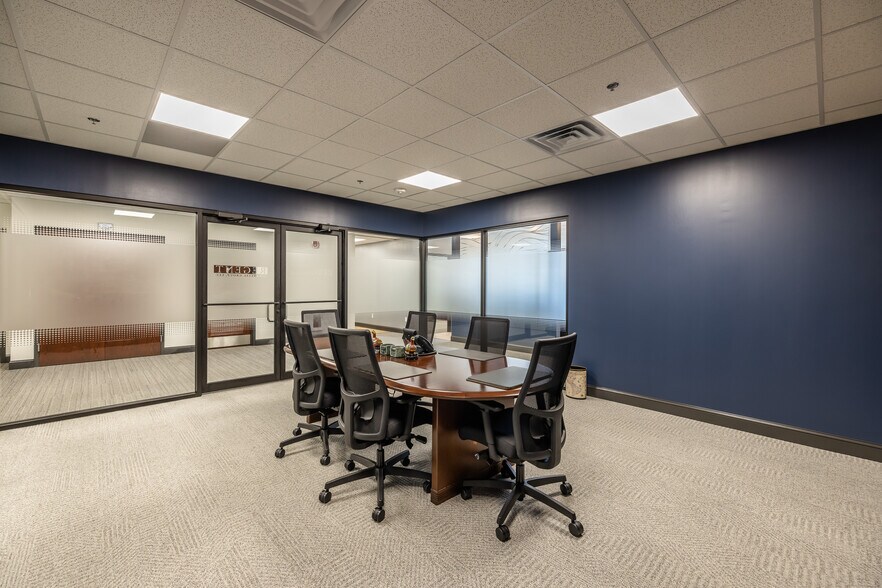 More Photos Of 500 Canal View Blvd, Rochester Unknown For Lease