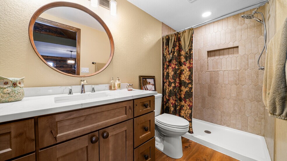 More Photos Of 41 County Road 9, Meeker Specialty For Sale