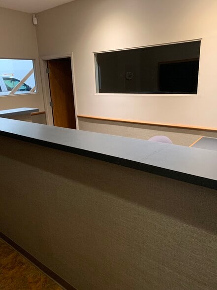 More Photos Of 1376 Walter St, Ventura Light Manufacturing For Lease