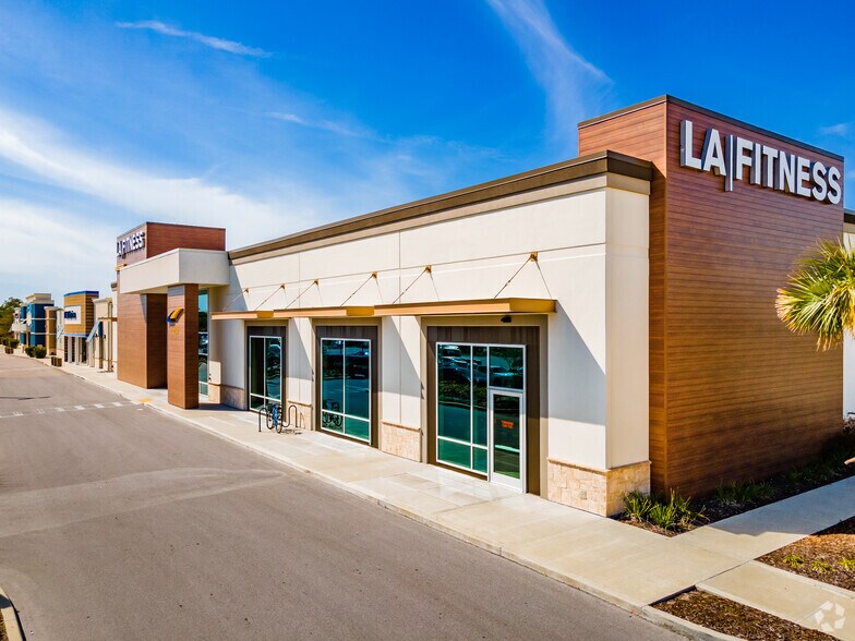 More Photos Of 2130 Gulf To Bay Blvd, Clearwater Storefront For Sale