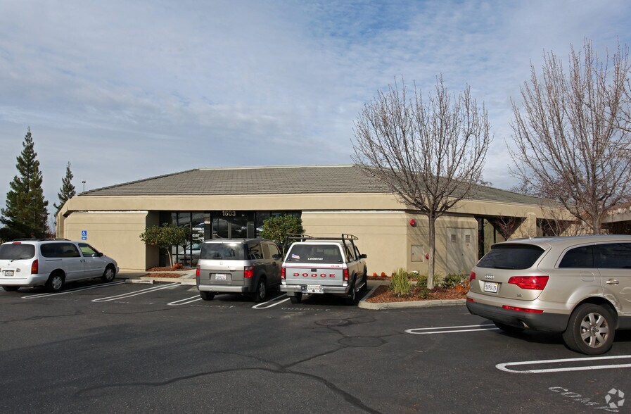 Primary Photo Of 1603 Eureka Rd, Roseville Medical For Sale