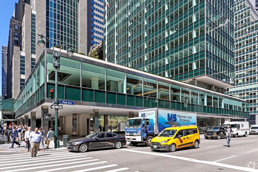 More Photos Of 390 Park Ave, New York Coworking Space