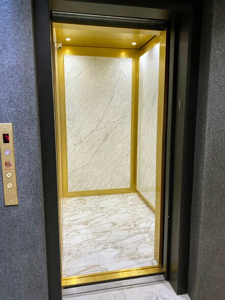 More Photos Of 251 E 33rd St, New York Medical For Lease