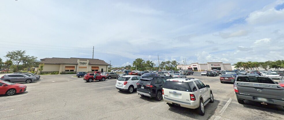 More Photos Of 18500-18700 Veterans Blvd, Port Charlotte Unknown For Lease