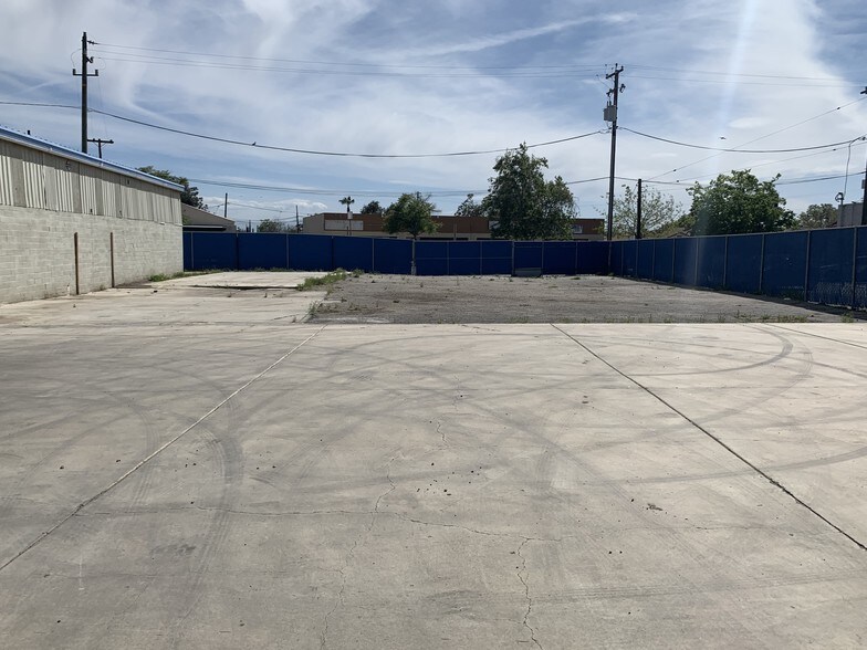 More Photos Of 518-522 E California Ave, Bakersfield Warehouse For Lease