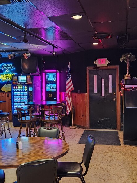 More Photos Of 100 1st St, Ault General Retail For Lease