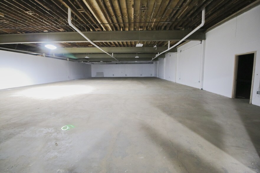 More Photos Of 1206 Route 130 N, Burlington Light Distribution For Lease