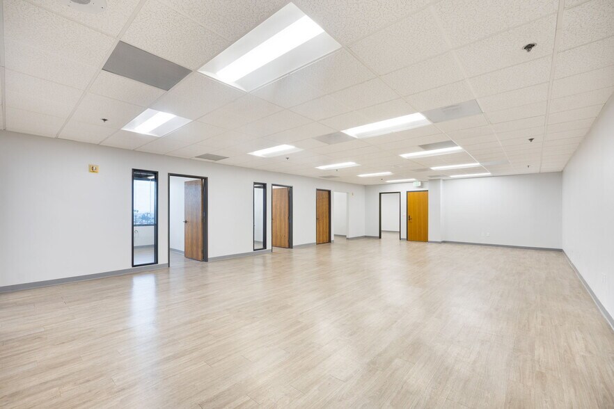 More Photos Of 601 S Glenoaks Blvd, Burbank Office For Lease