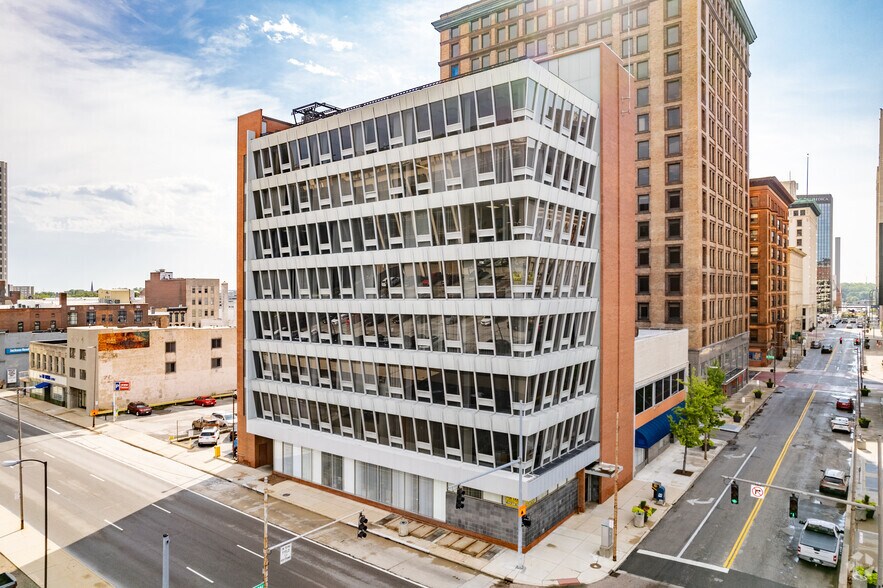 More Photos Of 626 Madison Ave, Toledo Office For Lease