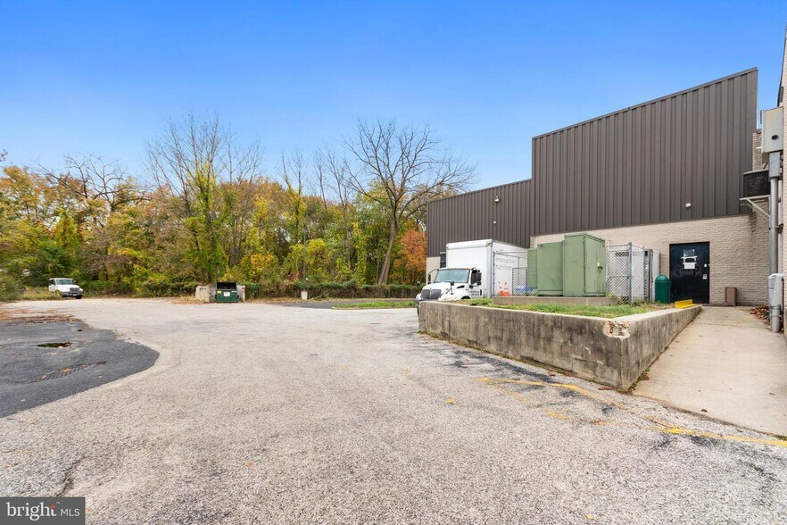 More Photos Of 1936 Olney Ave, Cherry Hill Manufacturing For Sale