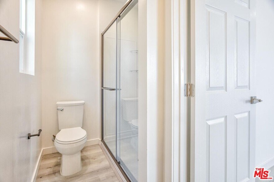 More Photos Of 158 N Edgemont St, Los Angeles Multifamily For Sale