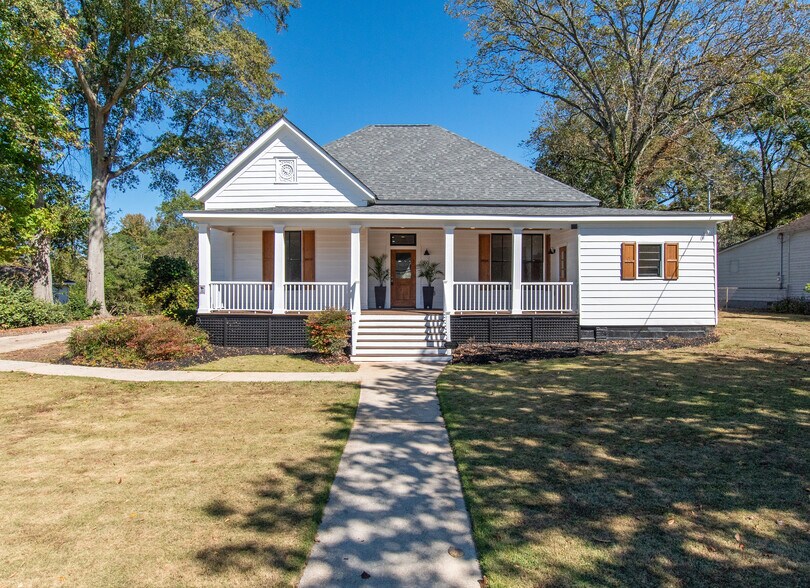 More Photos Of 89 W Campbellton St, Fairburn Office Residential For Sale