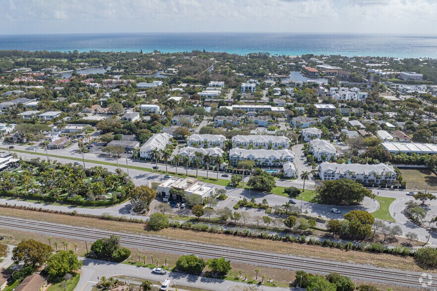 More Photos Of 1010 N Federal Hwy, Delray Beach General Retail For Sale