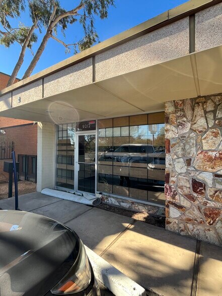 More Photos Of 9212 N Central Ave, Phoenix General Retail For Lease
