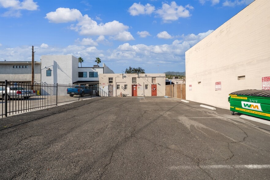 More Photos Of 340-344 E Foothill Blvd, Arcadia Freestanding For Sale