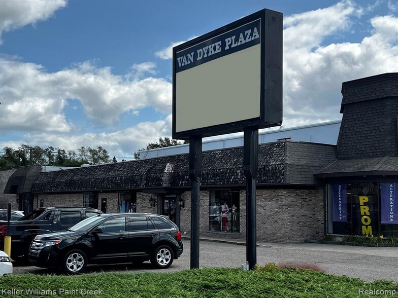 More Photos Of 49550-49560 Van Dyke Rd, Shelby Township Freestanding For Lease