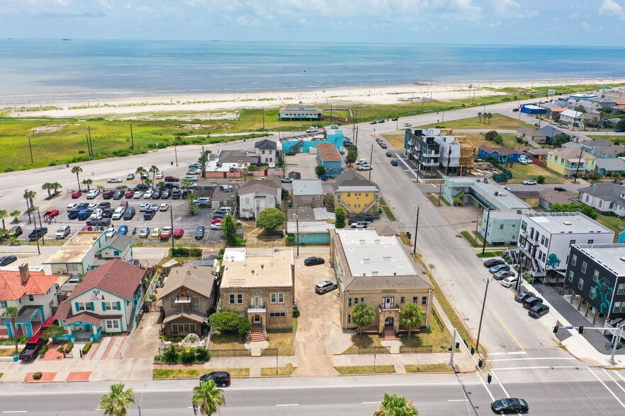 More Photos Of 717 Broadway St, Galveston Apartments For Sale