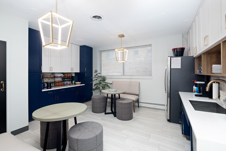 More Photos Of 1640 Grant St, Denver Office For Sale