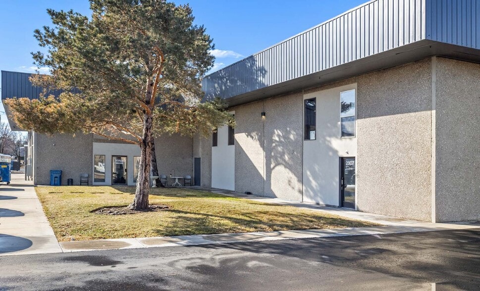 More Photos Of 7413-7557 W Mossy Cup St, Boise Warehouse For Lease