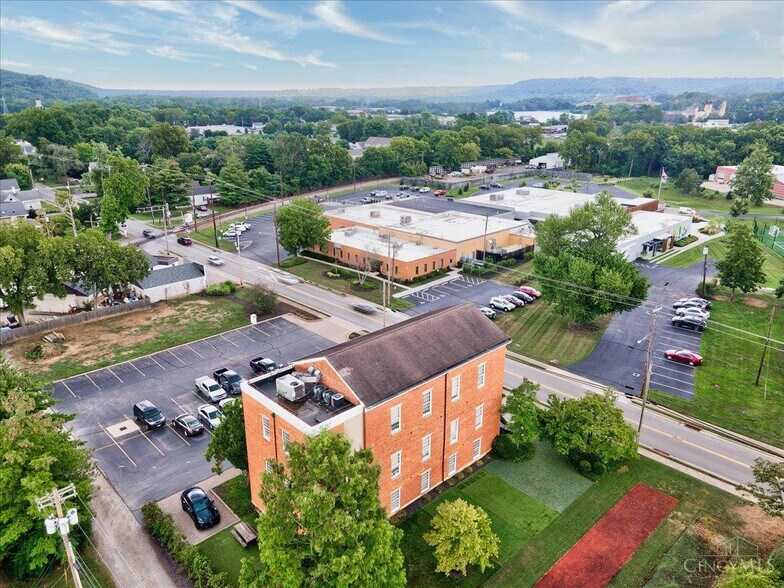 More Photos Of 3607 Church St, Cincinnati Loft Creative Space For Lease