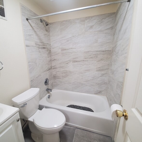 More Photos Of 520 W 11th St, Pueblo Apartments For Sale
