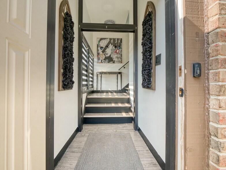 More Photos Of 10850 Pearl Rd, Strongsville Office For Sale