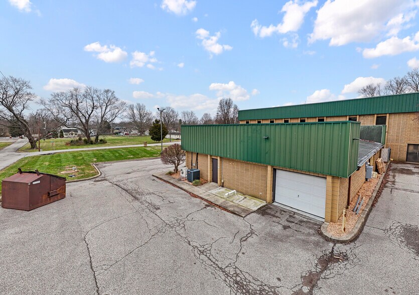 More Photos Of 7200 Highway 150, Greenville Office For Sale