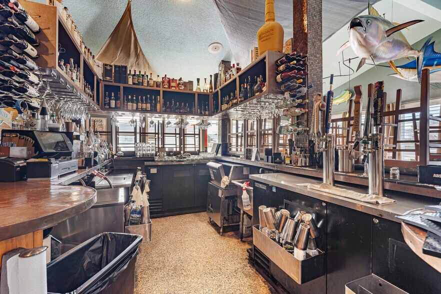 More Photos Of 108 Anastasia Blvd, Saint Augustine Restaurant For Sale