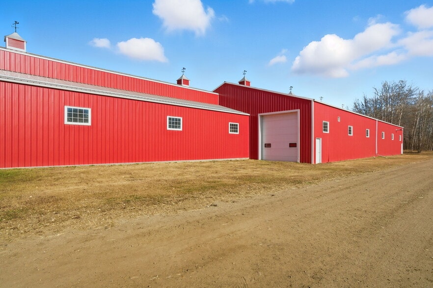 More Photos Of 58117 Range 211 Rd, Redwater Specialty For Sale