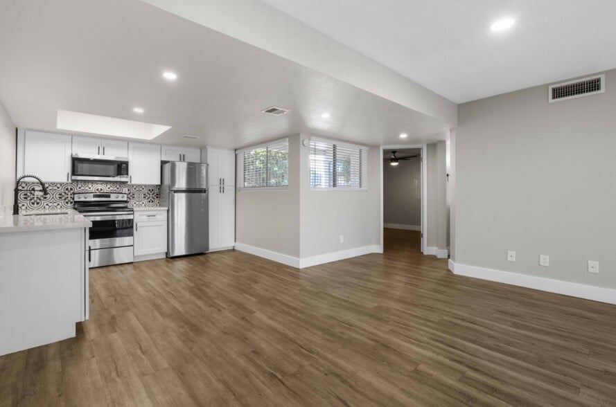 More Photos Of 2930 N 52nd St, Phoenix Apartments For Sale