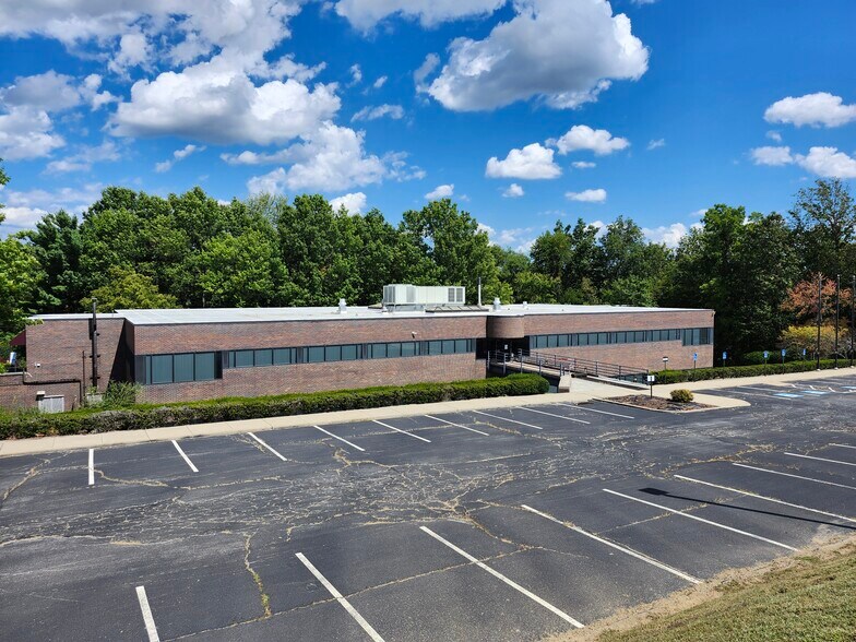 More Photos Of 250 Park West Dr, Pittsburgh Office For Sale