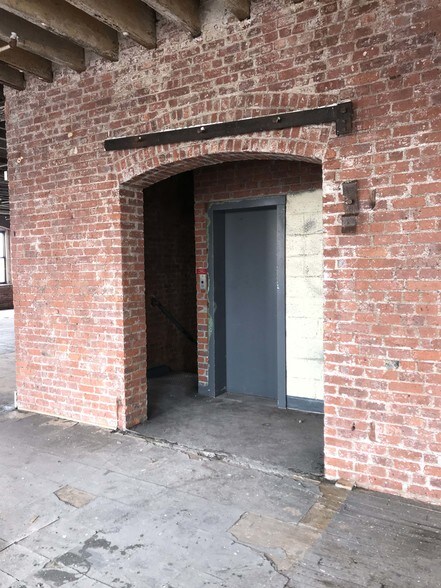 More Photos Of 98-104 Murray St, Newark Warehouse For Sale