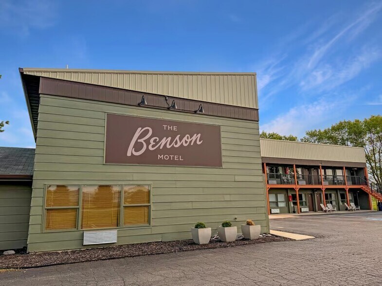 More Photos Of 600 22nd St, Benson Hotel For Sale