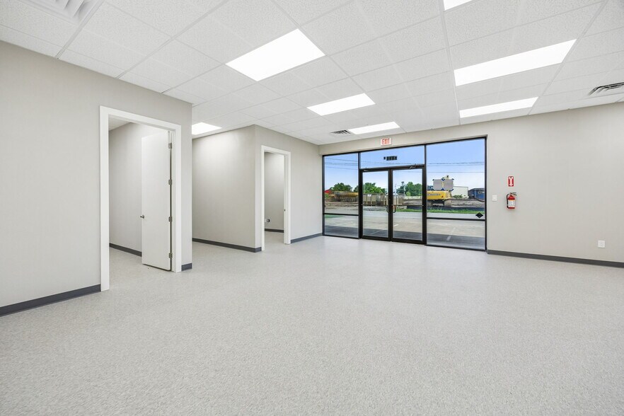 More Photos Of 6819 Theall Rd, Houston Industrial For Sale