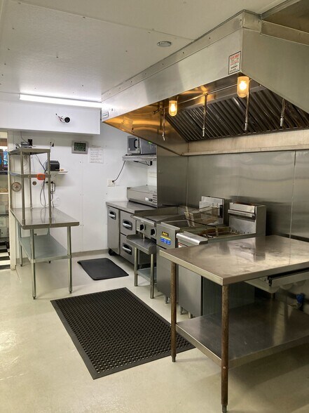 More Photos Of 1401 N Highway 20, Cannon Falls Fast Food For Sale