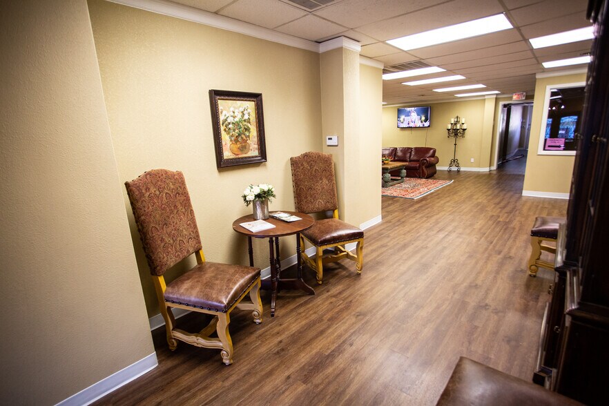 More Photos Of 2505 Washington Ave, Waco Office For Lease