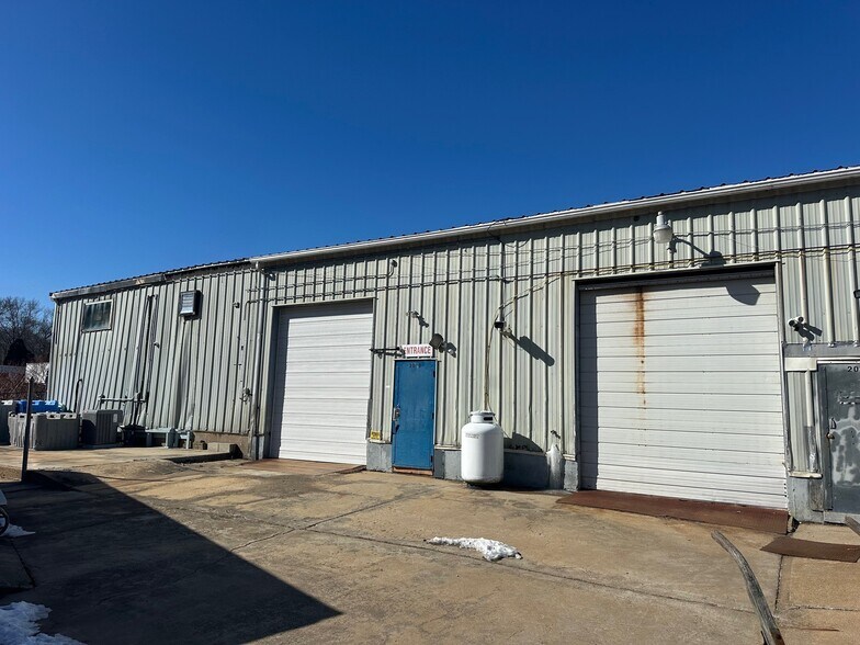 More Photos Of 20 Walts Way, Narragansett Warehouse For Sale