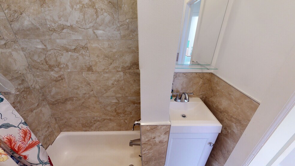 More Photos Of 46 Sutton St, Brooklyn Apartments For Sale