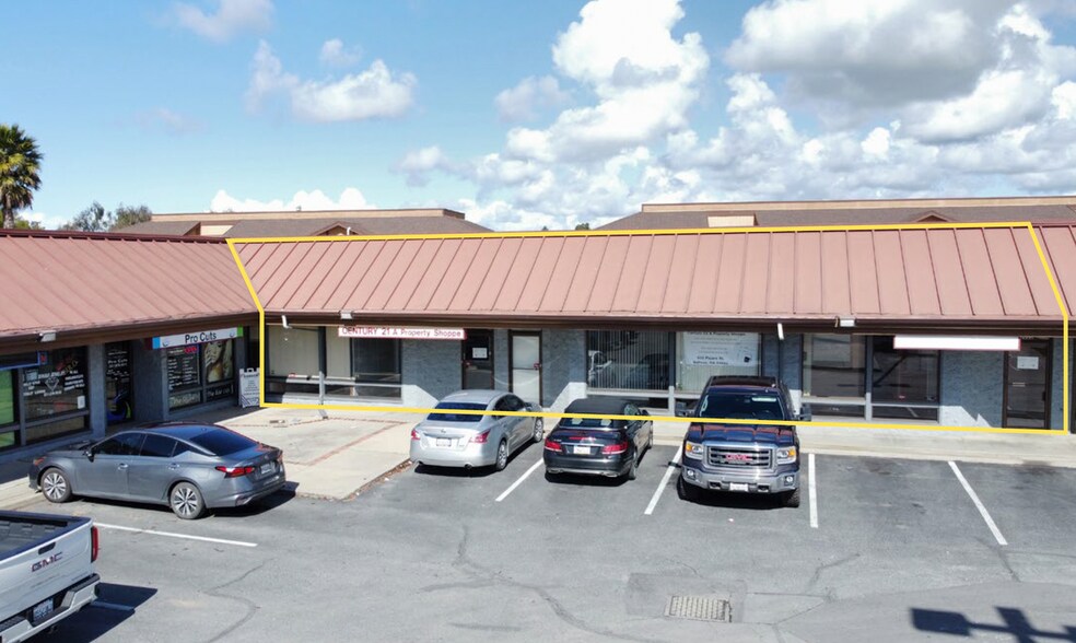 Primary Photo Of 2011-2037 N Main St, Salinas Unknown For Sale