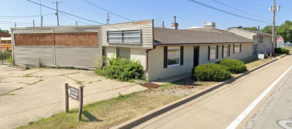 Primary Photo Of 1001 Croxton Ave, Bloomington Research And Development For Lease