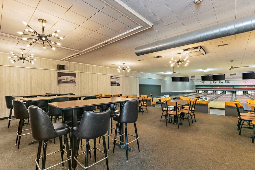 More Photos Of 927 E Railroad St, Sandwich Bowling Alley For Sale