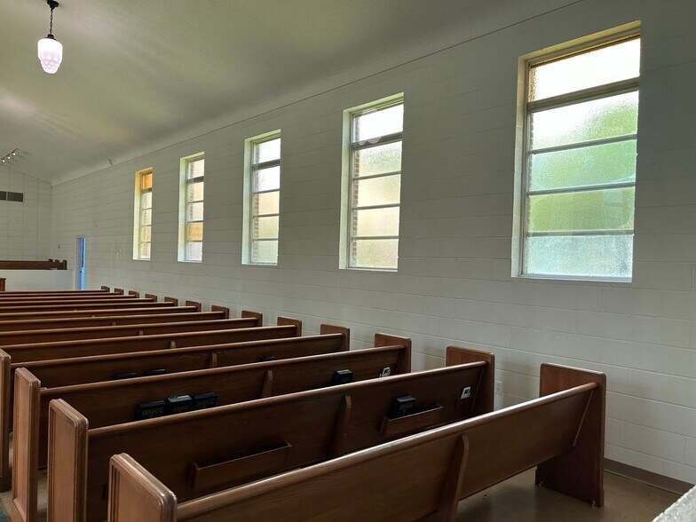 More Photos Of 2380 Bell Arthur, Bellarthur Religious Facility For Sale