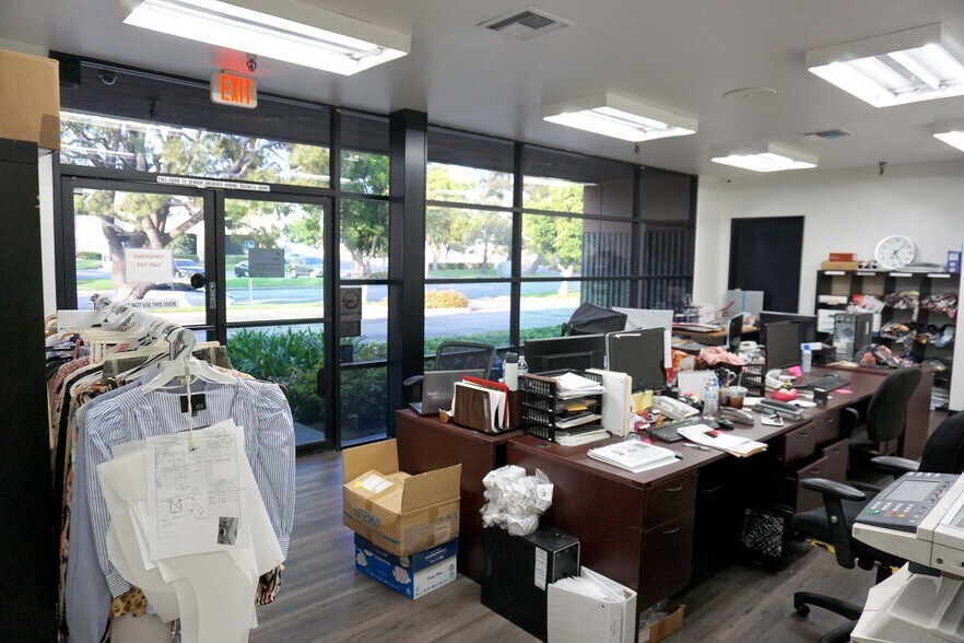 More Photos Of 6048 Triangle Dr, Commerce Warehouse For Lease