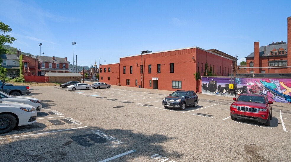 More Photos Of 900 Sarah St, Pittsburgh Loft Creative Space For Lease